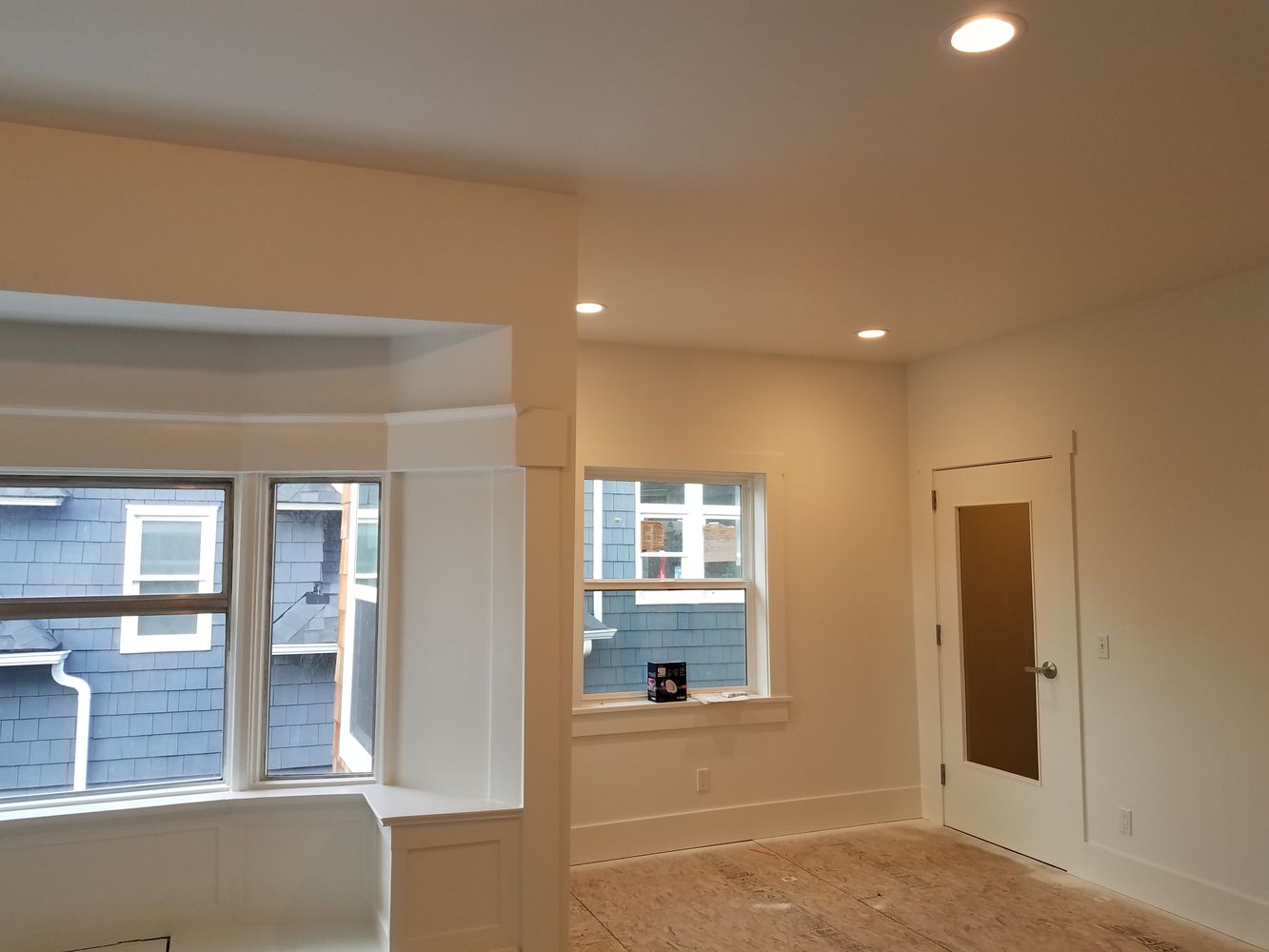 2212 Queen Anne Ave N, Seattle, WA 98109